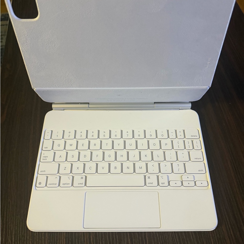 Authentic iPad Air 11-inch Magic Keyboard Case for Tablet w/ Trackpad White EUC